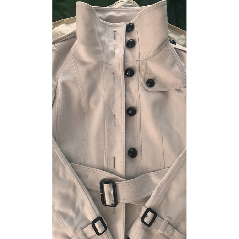 New* stunning Cream Burberry Prorsum Cream Wool Trench
Coat - Picture 3 of 8